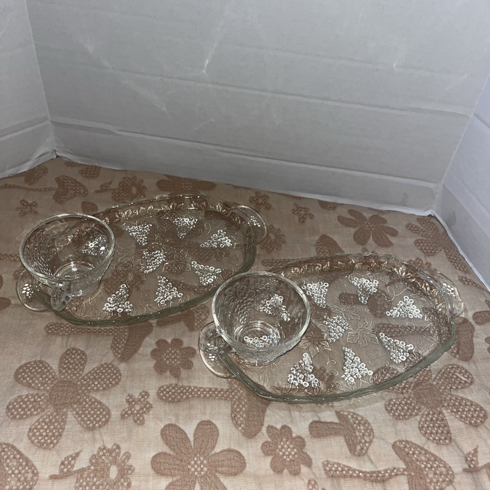 Vintage Anchor Hocking 4piece‎  Snack Set Clear Glass Grapes & Leaf Pattern